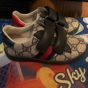 Toddler Gucci shoes size 24